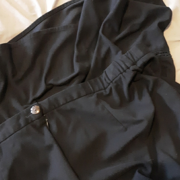 Black Mermaid Style Skirt - Picture 3 of 4